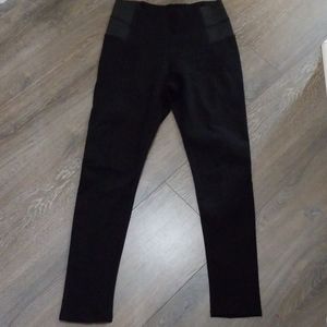 Guess black leggings size M
